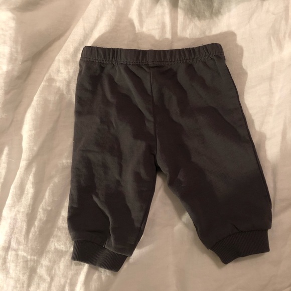 NWOT Little Me unisex outfit.  0-3 month size - Picture 5 of 7